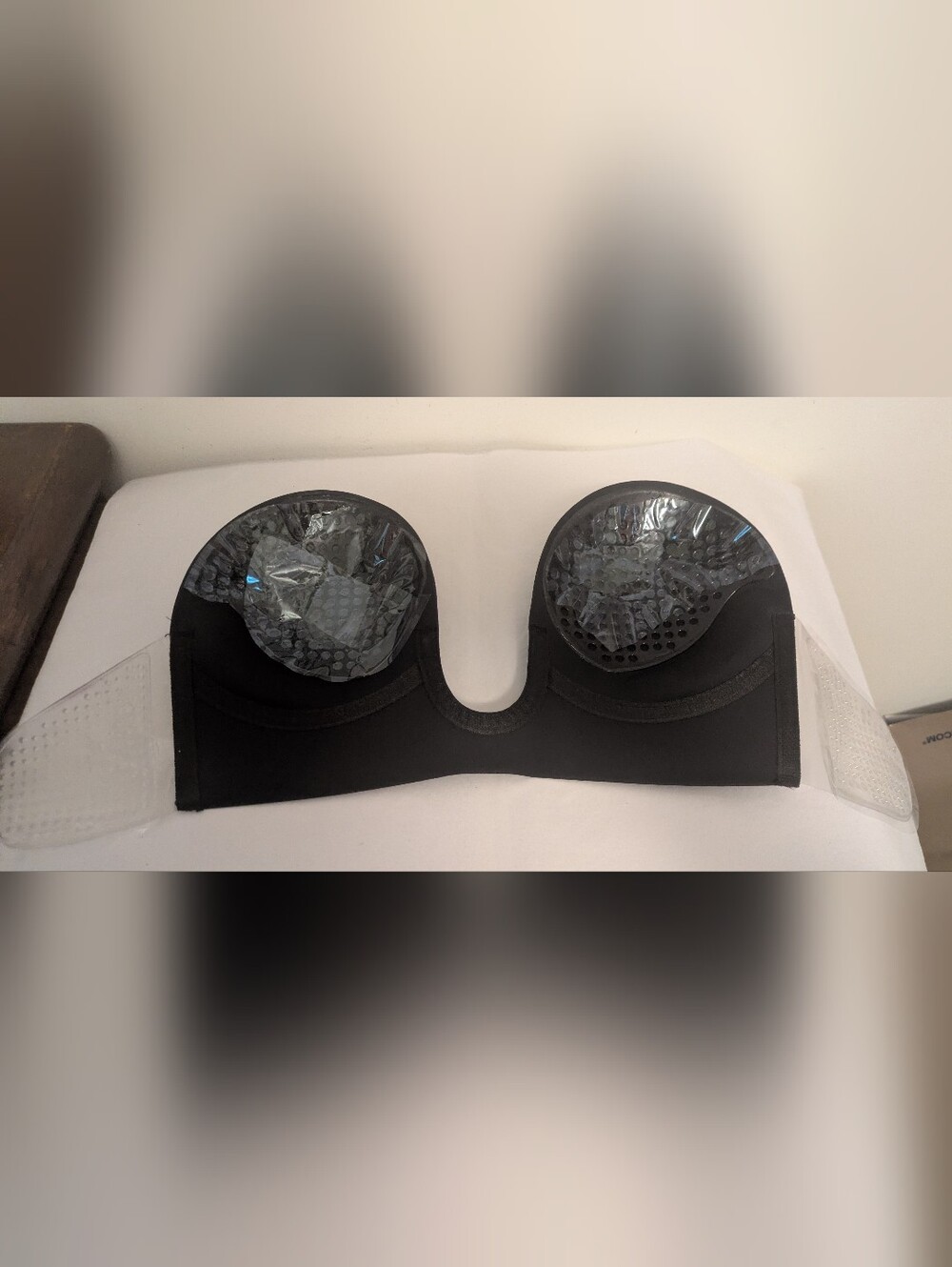 Nordstrom Black Backless Strapless Adhesive Bra - U-Plunge D Cup - Picture 2 of 3